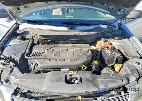 2004 Chrysler Pacifica z USA, uszkodzony, nr VIN 2C8GM68424R633400